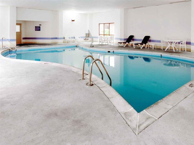 Days Inn & Suites By Wyndham Northwest Indianapolis Exteriör bild