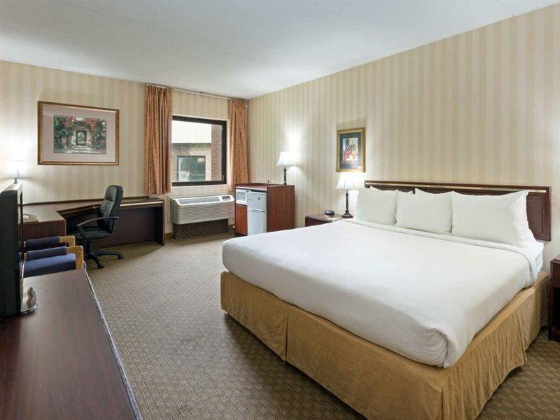 Days Inn & Suites By Wyndham Northwest Indianapolis Exteriör bild